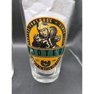 Vintage~ Hooters Football~ Pint Glass 2000~The Way To Watch The Game ~ Set Of 3